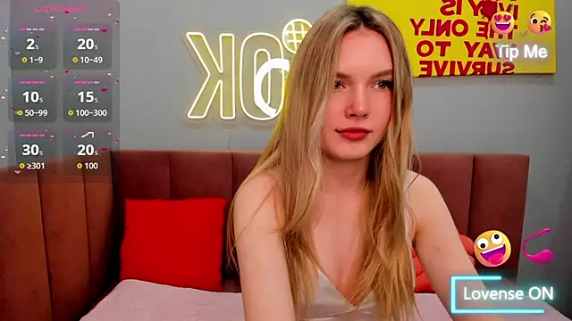 Snapshot of EvelineAmore chatting on March 24, 1:54 am EvelineAmore online show from March 24, 1:54 am