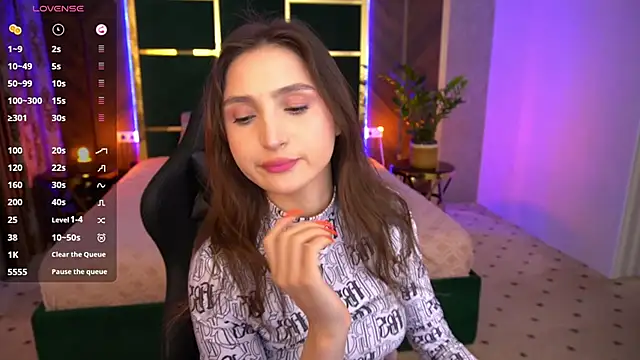 JanieFoxy online show from March 13, 6:58 am