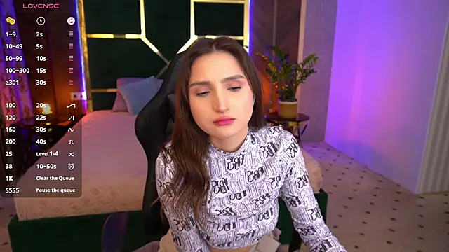 JanieFoxy online show from March 13, 10:05 am