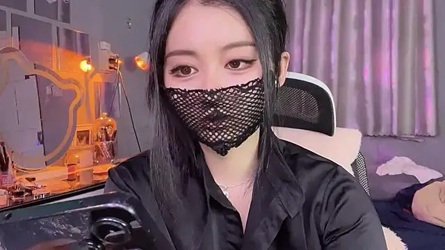 Snapshot of MI_KA22 chatting on October 4, 7:28 am MI KA22 online show from October 4, 7:28 am