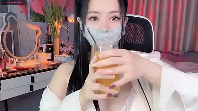 Snapshot of MI_KA22 chatting on October 23, 7:07 am MI KA22 online show from October 23, 7:07 am