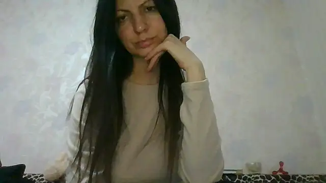 AliseWats online show from May 7, 8:36 pm