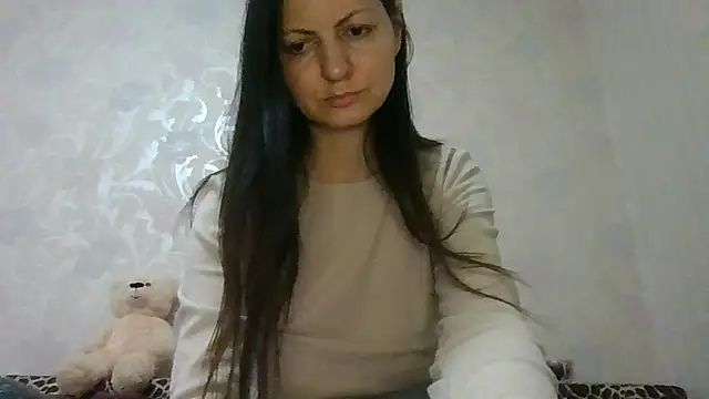 AliseWats online show from May 14, 8:48 pm