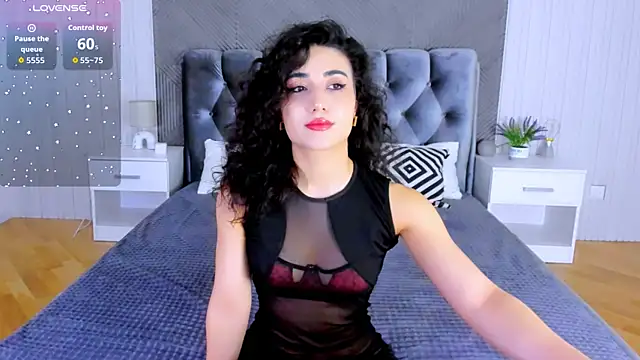 Snapshot of Maya_Rogerss chatting on November 24, 2:28 pm Maya Rogerss online show from November 24, 2:28 pm