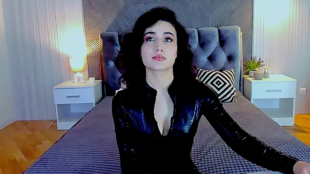 Snapshot of Maya_Rogerss chatting on December 5, 2:25 pm Maya Rogerss online show from December 5, 2:25 pm