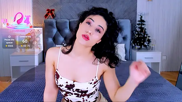 Snapshot of Maya_Rogerss chatting on January 10, 2:41 pm Maya Rogerss online show from January 10, 2:41 pm