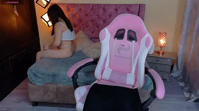 Snapshot of sweet__thang chatting on October 25, 5:26 am sweet  thang online show from October 25, 5:26 am