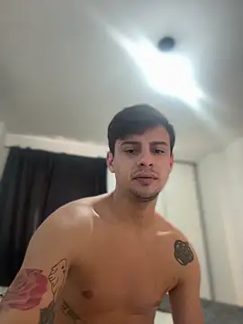 CarinaRose online show from February 18, 8:05 pm