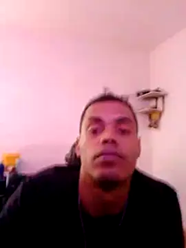 javier0990 online show from May 28, 6:05 pm