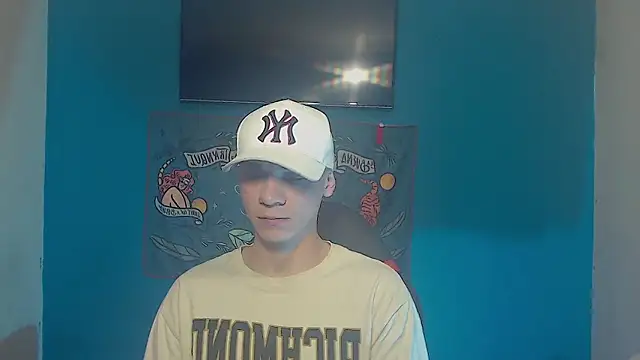 Snapshot of Burperking420_ chatting on March 31, 6:41 pm Burperking420 online show from March 31, 6:41 pm