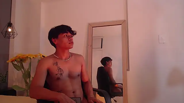 Snapshot of Draco_collins chatting on March 19, 10:11 am Draco collins online show from March 19, 10:11 am