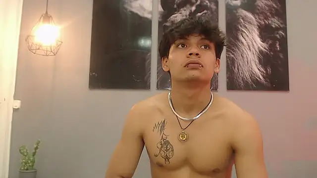 Snapshot of Draco_collins chatting on March 22, 9:34 am Draco collins online show from March 22, 9:34 am