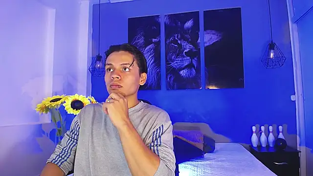 Snapshot of Draco_collins chatting on September 15, 8:53 pm Draco collins online show from September 15, 8:53 pm