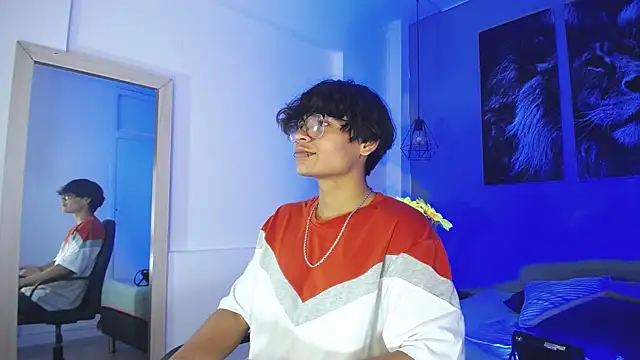 Snapshot of Draco_collins chatting on September 16, 7:59 pm Draco collins online show from September 16, 7:59 pm