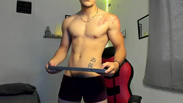Snapshot of ares_parker2 chatting on March 17, 8:30 pm ares parker2 online show from March 17, 8:30 pm