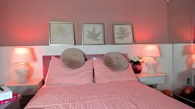 Emma  1 online show from September 30, 3:44 am