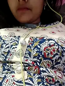 Snapshot of Poonam25 chatting on March 8, 9:06 am Poonam25 online show from March 8, 9:06 am