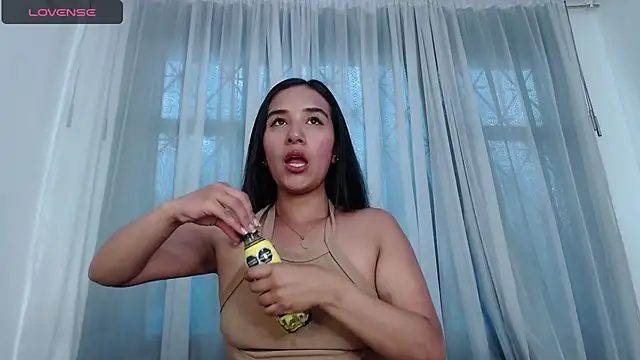 violettsuncs online show from October 4, 9:13 pm