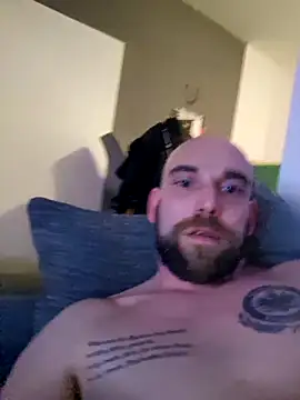 Snapshot of Smokeym123 chatting on February 20, 4:31 am Smokeym123 online show from February 20, 4:31 am