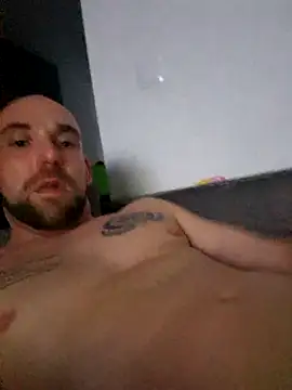 Snapshot of Smokeym123 chatting on March 6, 5:37 am Smokeym123 online show from March 6, 5:37 am