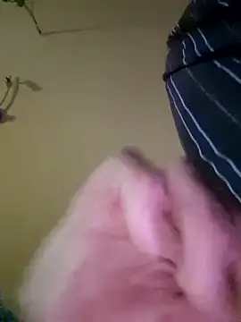 Snapshot of Smokeym123 chatting on March 6, 5:42 pm Smokeym123 online show from March 6, 5:42 pm