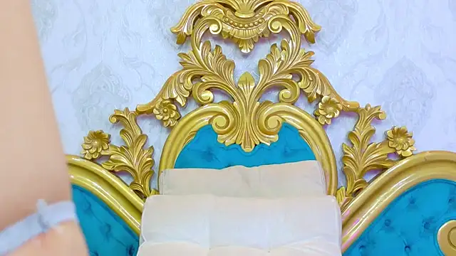 Snapshot of CataStones chatting on February 28, 12:11 am CataStones online show from February 28, 12:11 am