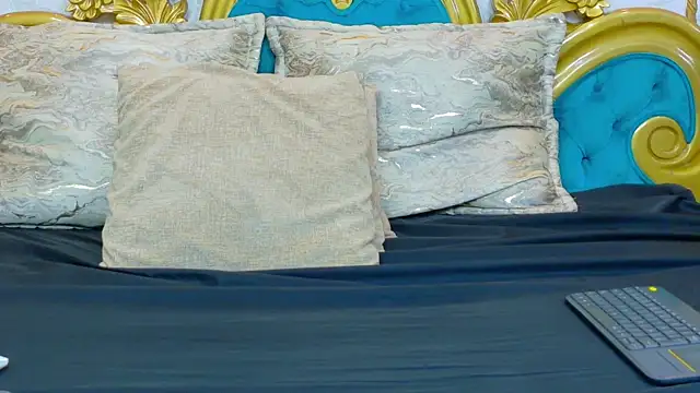 Snapshot of CataStones chatting on March 12, 8:37 pm CataStones online show from March 12, 8:37 pm