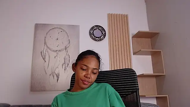 Snapshot of willow_smitt chatting on March 7, 12:46 pm willow smitt online show from March 7, 12:46 pm