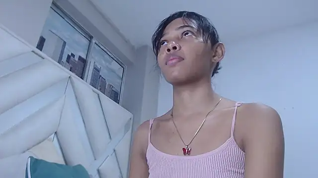 Snapshot of willow_smitt chatting on April 21, 12:55 pm willow smitt online show from April 21, 12:55 pm
