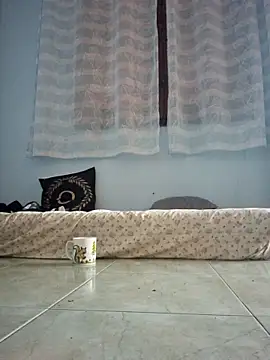 Snapshot of alexandraa12 chatting on September 15, 5:40 am alexandraa12 online show from September 15, 5:40 am