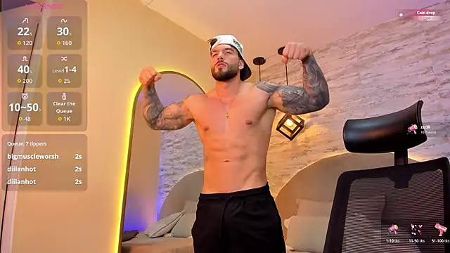 OLIVER COLT online show from April 3, 11:47 pm