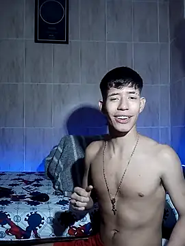 Snapshot of dareck_18 chatting on February 20, 11:49 pm dareck 18 online show from February 20, 11:49 pm