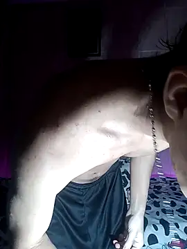 Snapshot of dareck_18 chatting on March 4, 11:11 pm dareck 18 online show from March 4, 11:11 pm