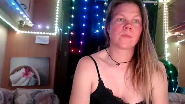CallMeMaria online show from February 17, 6:37 pm