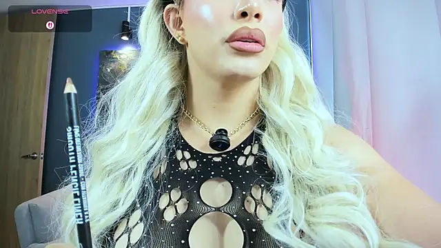 Snapshot of Saammy_19 chatting on May 12, 1:52 pm Saammy 19 online show from May 12, 1:52 pm