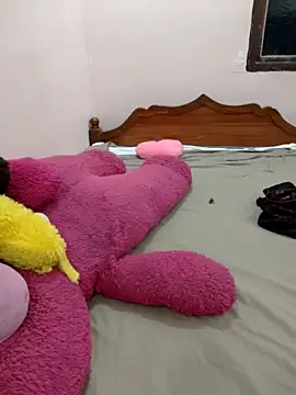 priya 00143 online show from May 9, 4:12 pm
