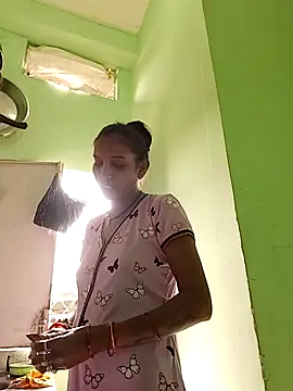 Hotty-Nidhi online show from October 20, 4:57 am