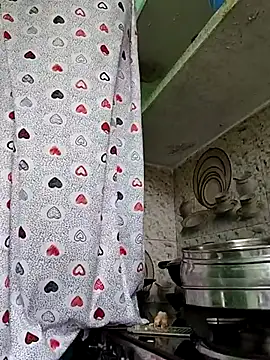 Hotty-Nidhi online show from February 23, 4:32 am