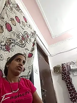 Hotty-Nidhi online show from March 28, 5:01 pm