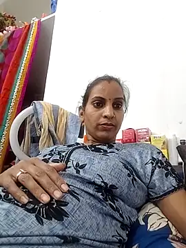 Hotty-Nidhi online show from March 30, 3:35 pm