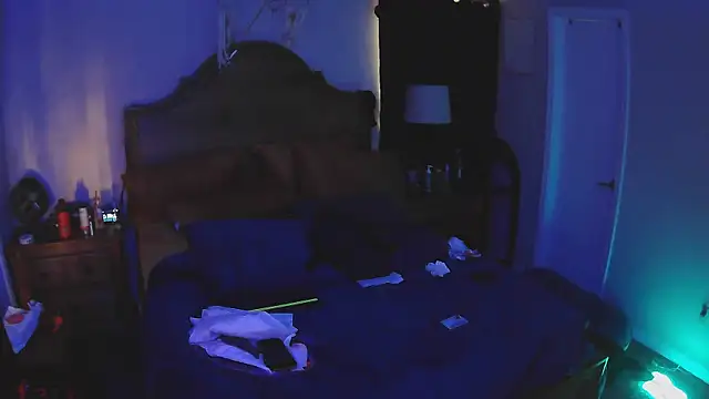 Snapshot of alickandstick chatting on March 18, 1:47 pm alickandstick online show from March 18, 1:47 pm