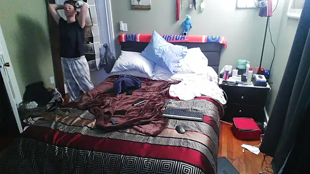 Snapshot of alickandstick chatting on April 4, 3:09 pm alickandstick online show from April 4, 3:09 pm