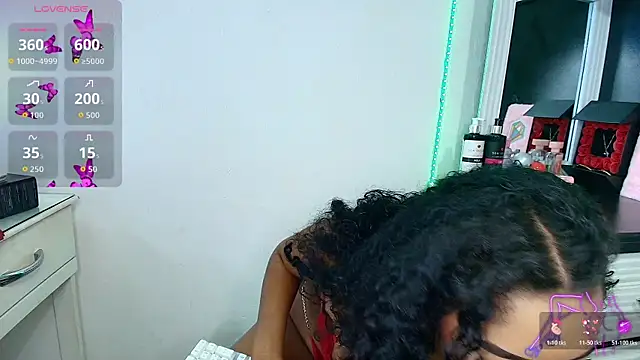 charlotte walker1 online show from December 2, 10:27 pm