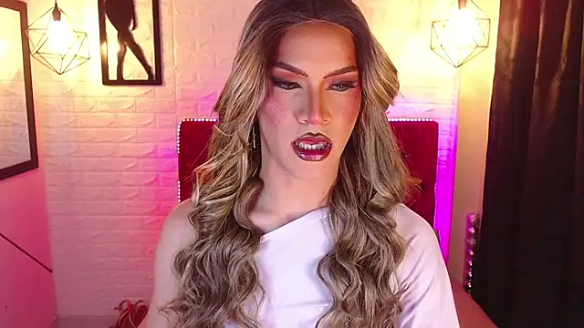 agatha rodriguez online show from May 11, 2:01 pm