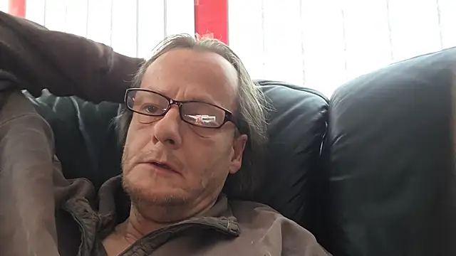 Snapshot of namorreyeb1 chatting on February 1, 8:35 am namorreyeb1 online show from February 1, 8:35 am