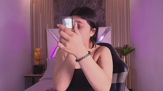 Melody Black  online show from November 22, 6:18 pm