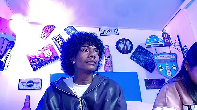 lili roussi online show from October 19, 12:22 am