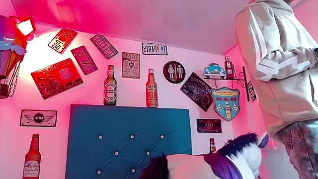 lili roussi online show from November 12, 12:55 am