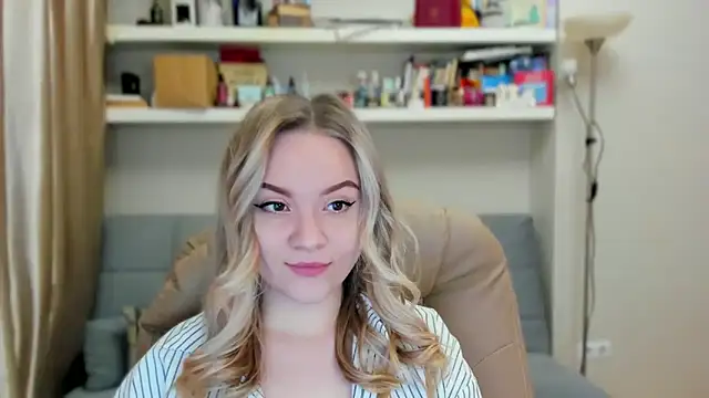 Kara Smith  online show from November 20, 12:55 am