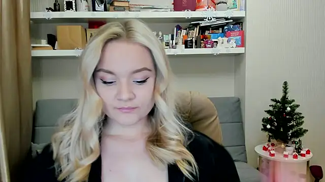 Kara Smith  online show from December 18, 12:49 am